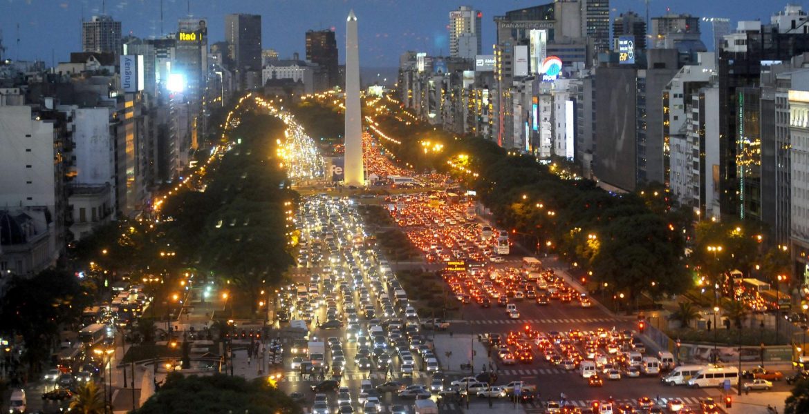 imagen del Obelisco en la avenida 9 de Julio de la Ciudad de Buenos Aires