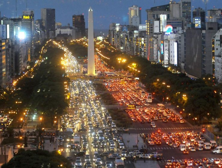 imagen del Obelisco en la avenida 9 de Julio de la Ciudad de Buenos Aires