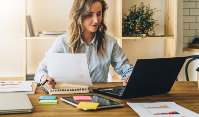 trabajo remoto para estudiantes