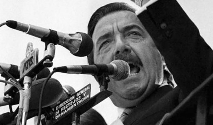 Raúl Alfonsín, ex presidente, en un discurso
