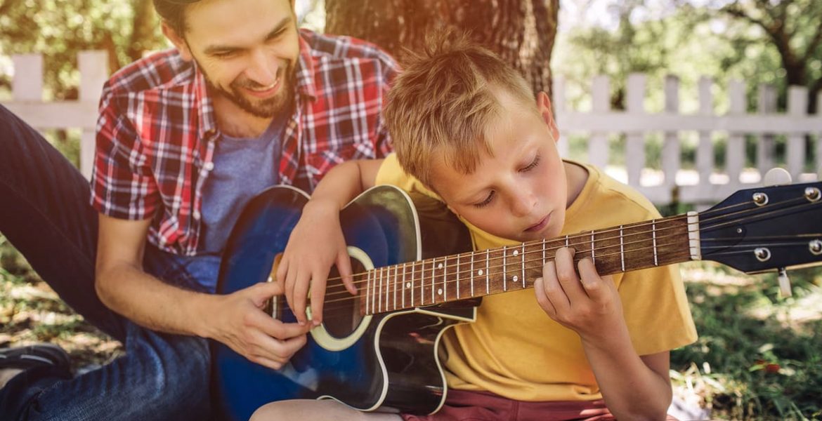 como aprender a tocar guitarra facil