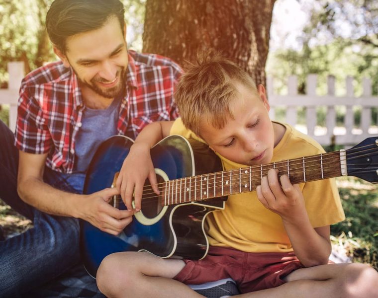 como aprender a tocar guitarra facil