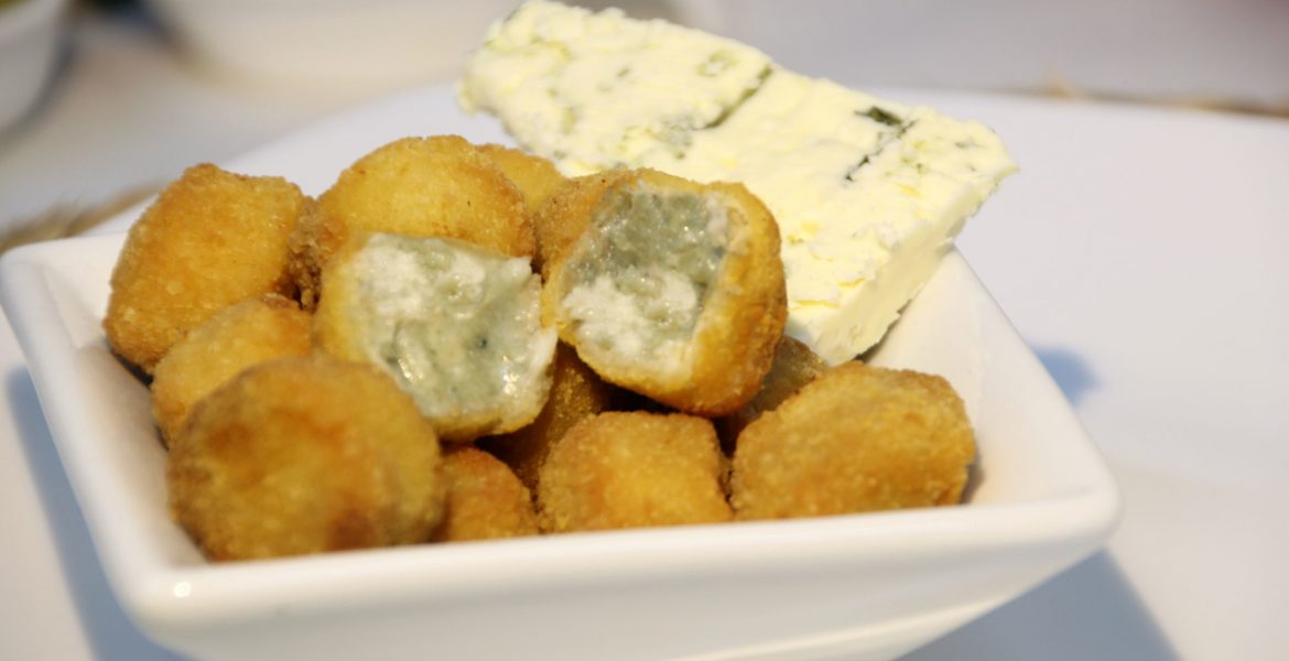 croquetas de roquefort