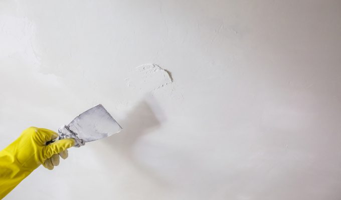 Cómo enduir una pared