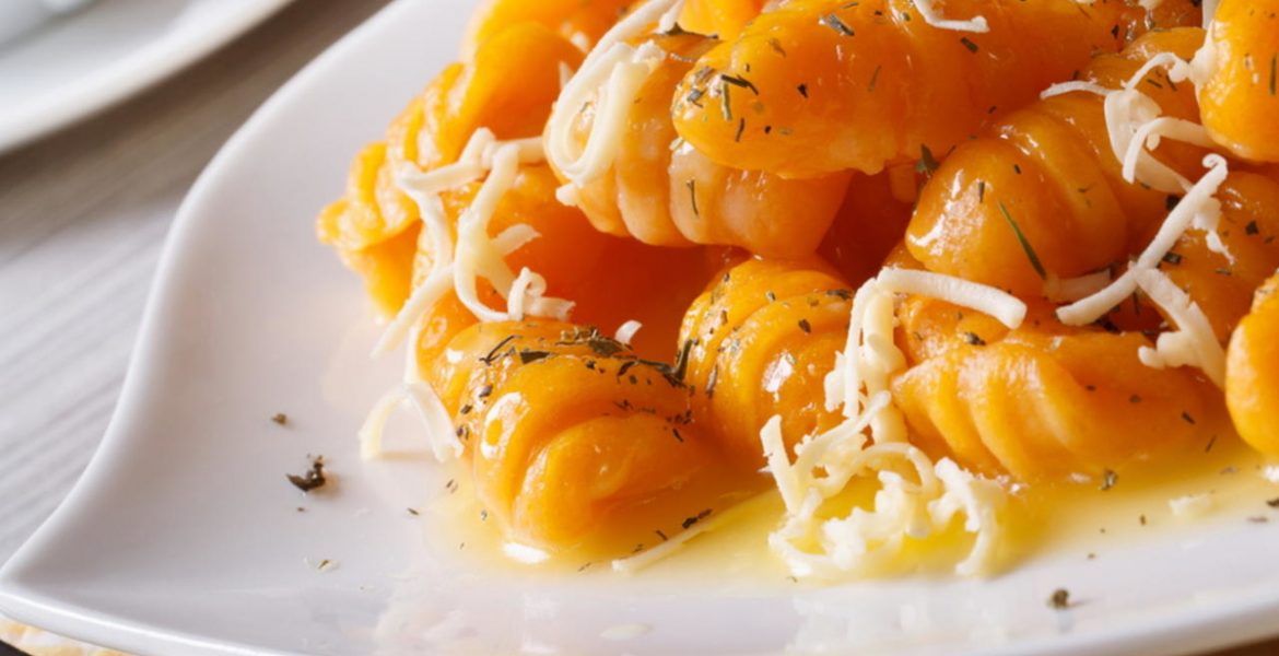 ñoquis de calabaza con queso y mantequilla